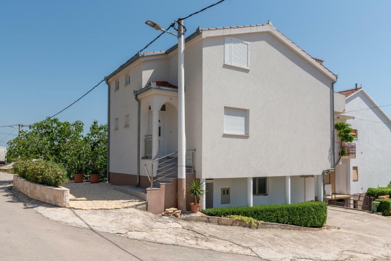 Apartman Dominik Trogir Bagian luar foto